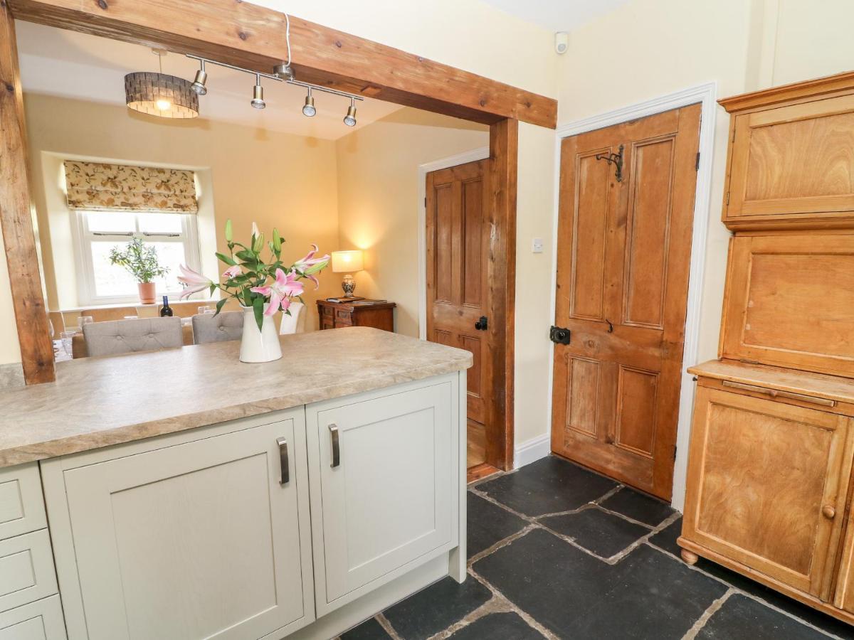 Waingate Cottage Cark Extérieur photo